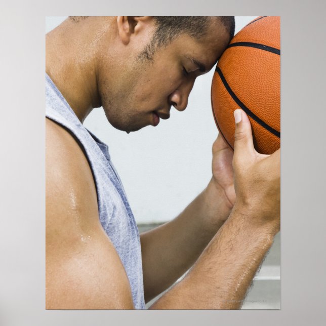 svettare som lutar pannan på basketboll poster (Framsidan)