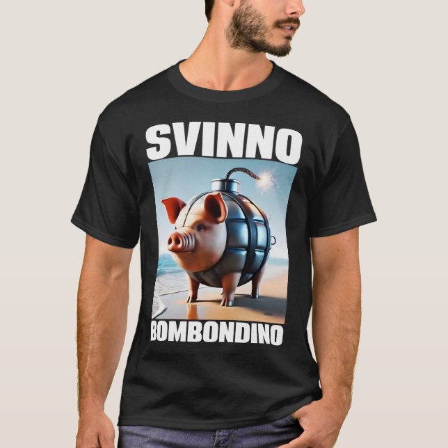 Svinino Bombondino Pig Chaos Meme T Shirt (Framsida)