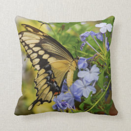 Swallowtail fjärilsdekorativ kudde