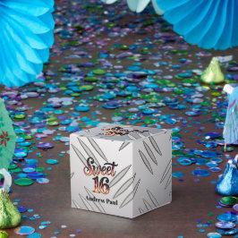 Sweet 16 In Fire Flames and Silver Plate Birthday Presentaskar