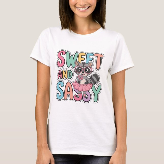 Sweet and Sassy Raccoon T-Shirt (Framsida)