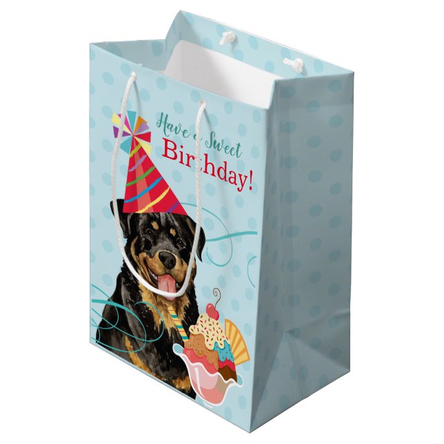 Sweet Birthday Rottweiler Medium Gift Bag (Framsidan Vinklad)