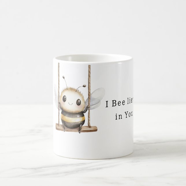 Sweet Cute Bee on Swing Kaffemugg (Center)