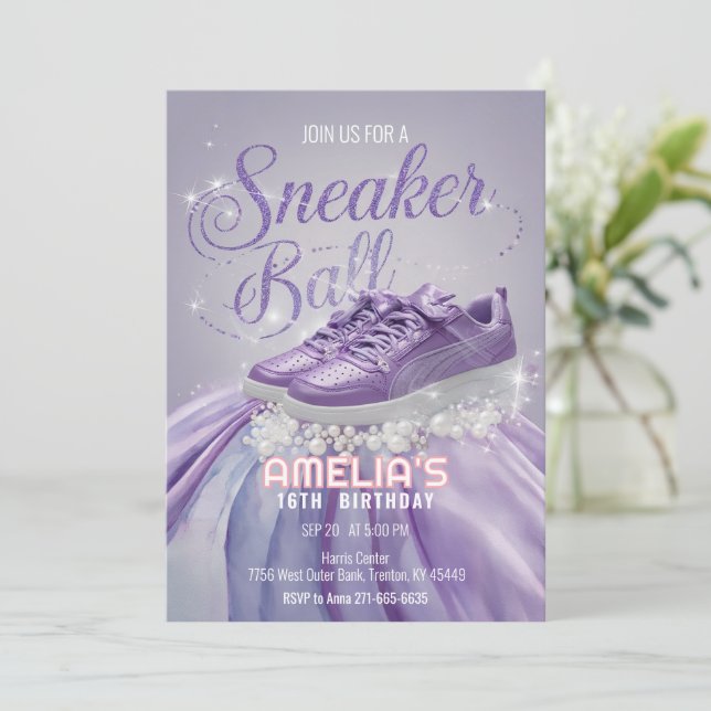 Sweet Lavender Birthday Sneaker Boll Party Inbjudningar (Stående Fram)