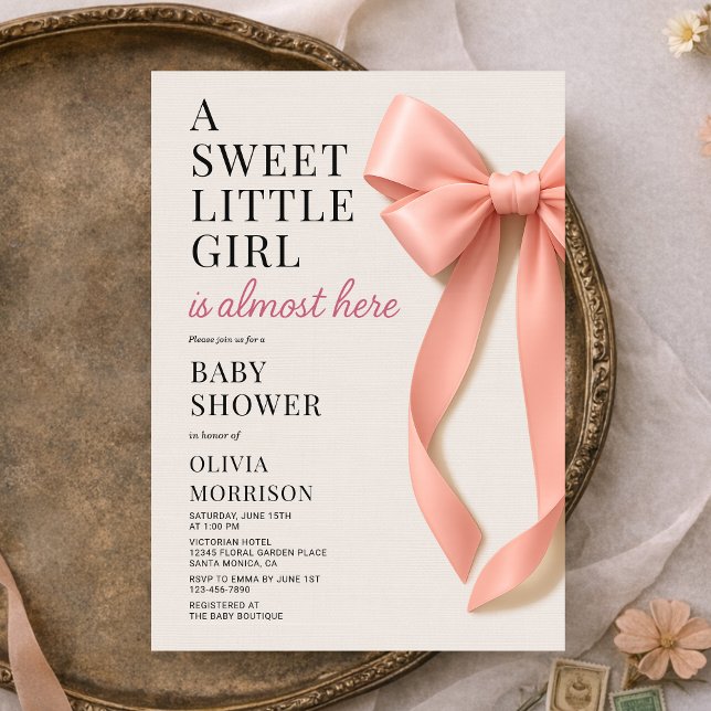 Sweet Little Girl is Almost Here Bow Baby Shower Inbjudningar (Skapare uppladdad)