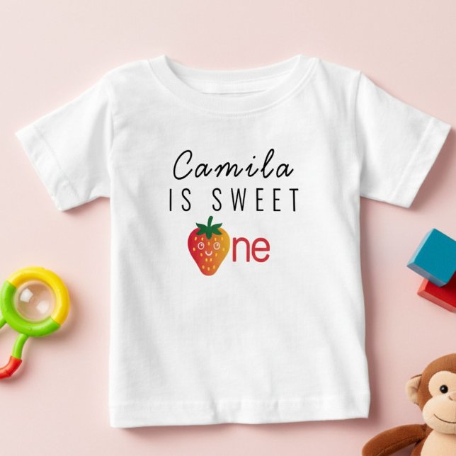 Sweet One Strawberry 1st Birthday T-Shirt (Skapare uppladdad)