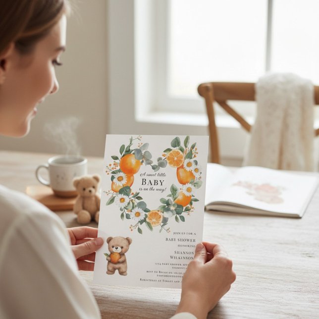 Sweet Orange Daisy Bear Baby Shower Invitation Inbjudningar (Skapare uppladdad)