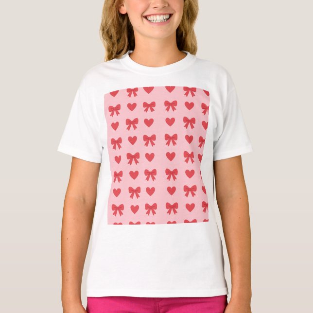Sweet Pink Hearts & Bows Pattern T Shirt (Framsida)