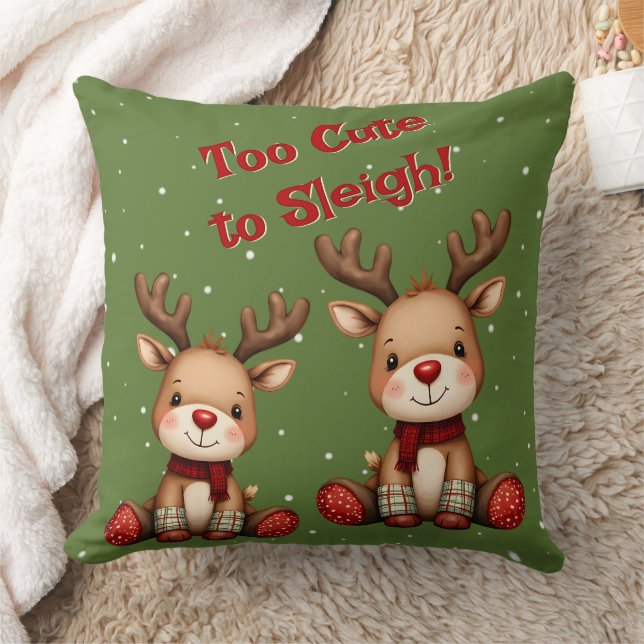 Sweet Reindeer Pair in Holiday Snowfall Kudde (Filt)
