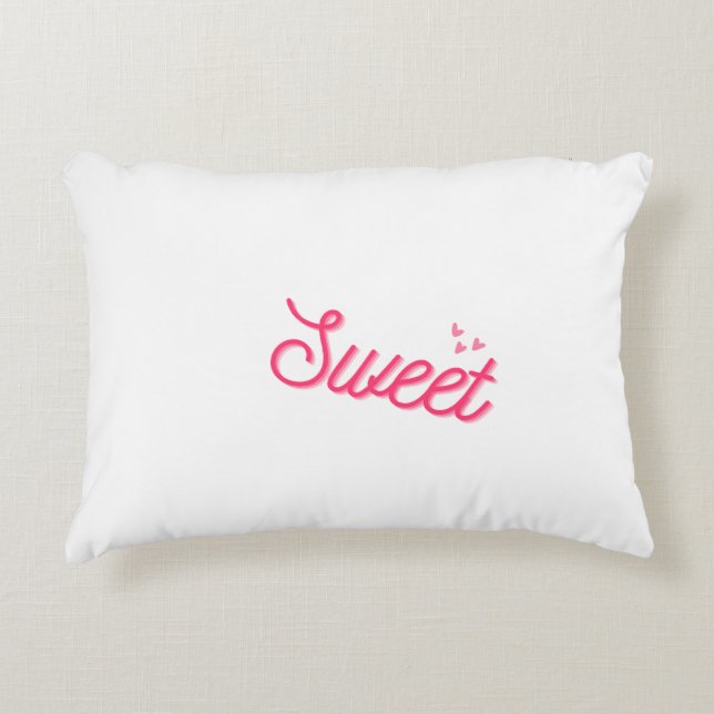 “Sweet Serenity: White Decorative Pillow” Prydnadskudde (Framsidan)
