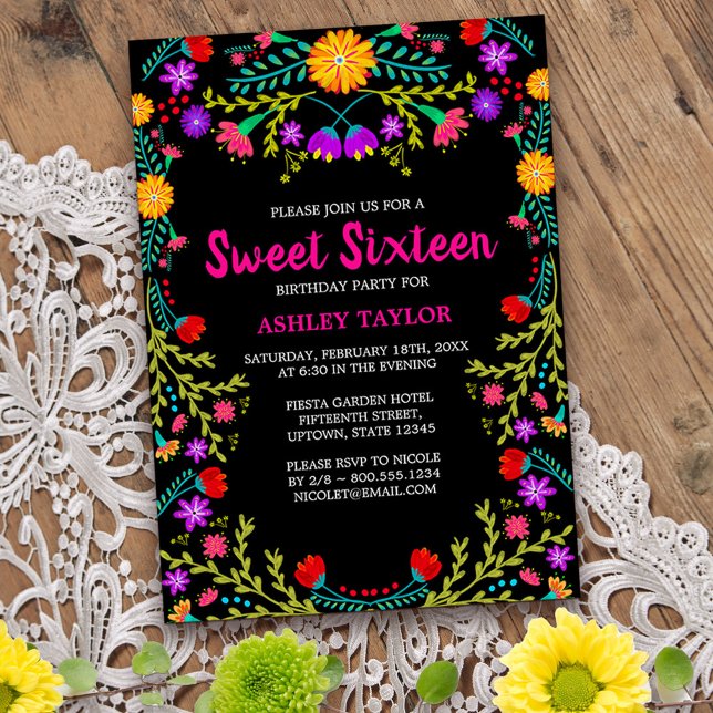 Sweet sixteen Black Mexican Fiesta Folk Art Blommi Inbjudningar (Sweet 16 invitation from my Mexican Fiesta Floral collection
)
