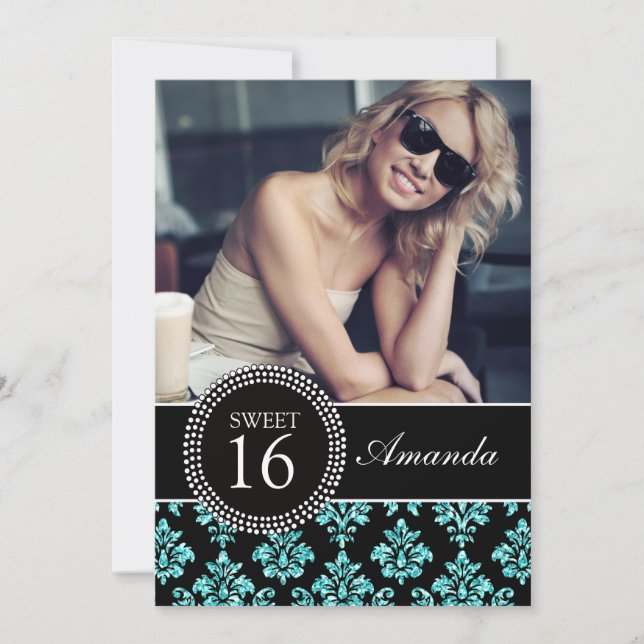SWEET SIXTEEN, TEAL BLUE GLITTER, SVART DAMASK INBJUDNINGAR (Framsida)