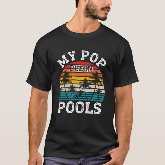 Swimmer Swimming Vacation Retro Pop Pee i Bassäng T Shirt (Framsida)