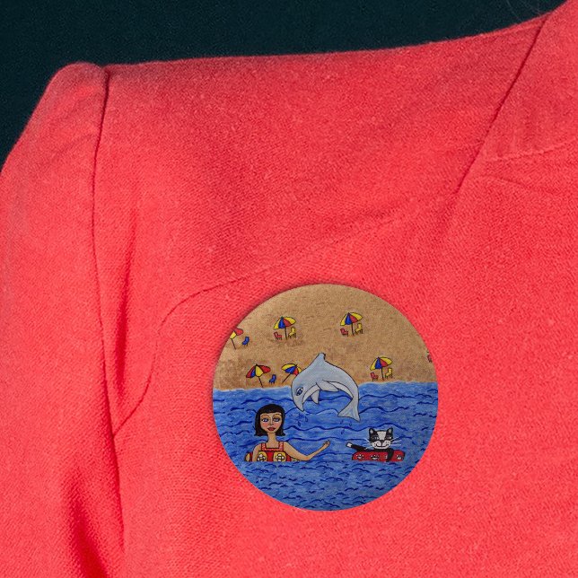 Swimming av folkart Dam Cat Beach Ocean Dolphin Sw Knapp (Woman with cat inner tubes in ocean with jumping grey dolphin beach umbrellas on pin back button.)
