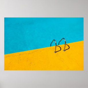 Swimming bassäng med lejdare av rostfritt stål poster