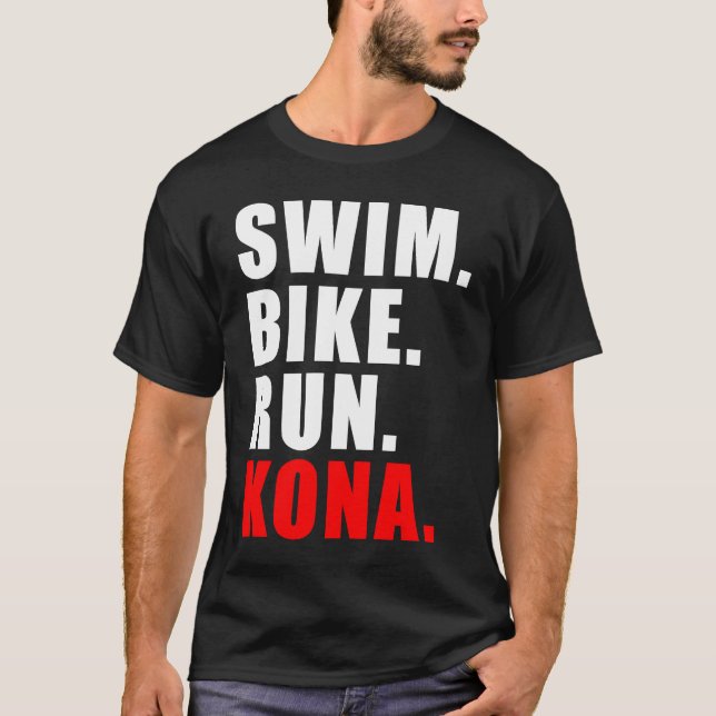 SWIMMING CYCLING RUNNING KONA 2023 TRIATHLETE MANA T SHIRT (Framsida)