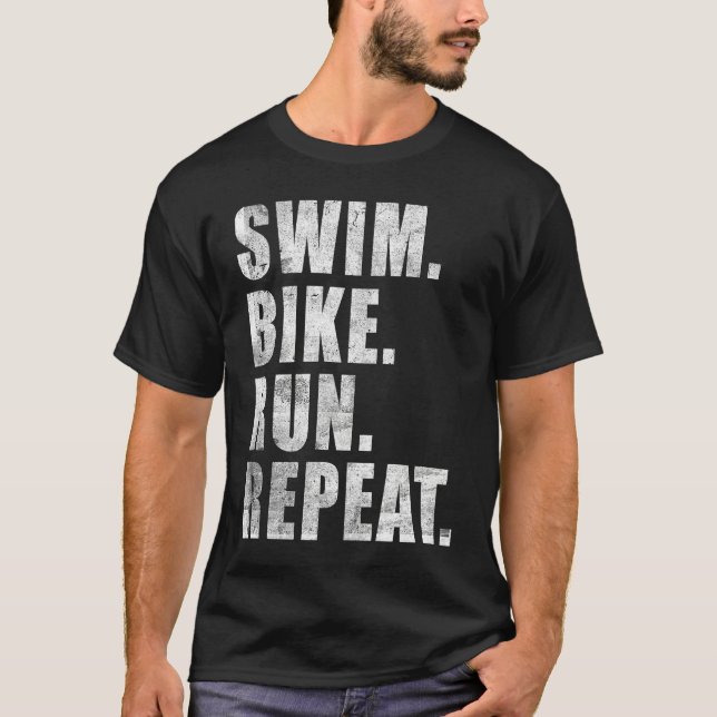 SWIMMING CYCLING RUNNING KONA 2023 TRIATHLETE MENS T SHIRT (Framsida)