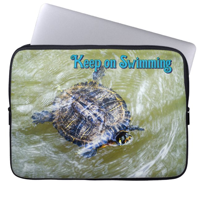 Swimming Turtle Says Hej Laptop Fodral (Framsidan)