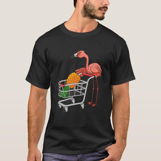 Swinging Flamingo Pushing Shopping Cart with Pinea T Shirt (Framsida)