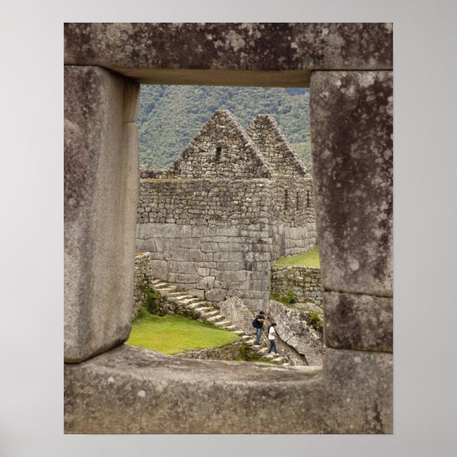 Sydamerika, Peru, Machu Picchu. Två turister Poster (Framsidan)