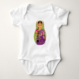 Sydindiska Bride Matryoshka Baby Bodykostym T Shirt