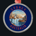 Sydney Australien Retro Distress Circle Julgransprydnad Metall<br><div class="desc">Sydney-retro-vektorresedesign. Sydney,  huvudstad i New South Wales och en av Australiens största städer,  är bäst känd för sitt säte Sydney Opera House,  med en speciell segelliknande utformning.</div>