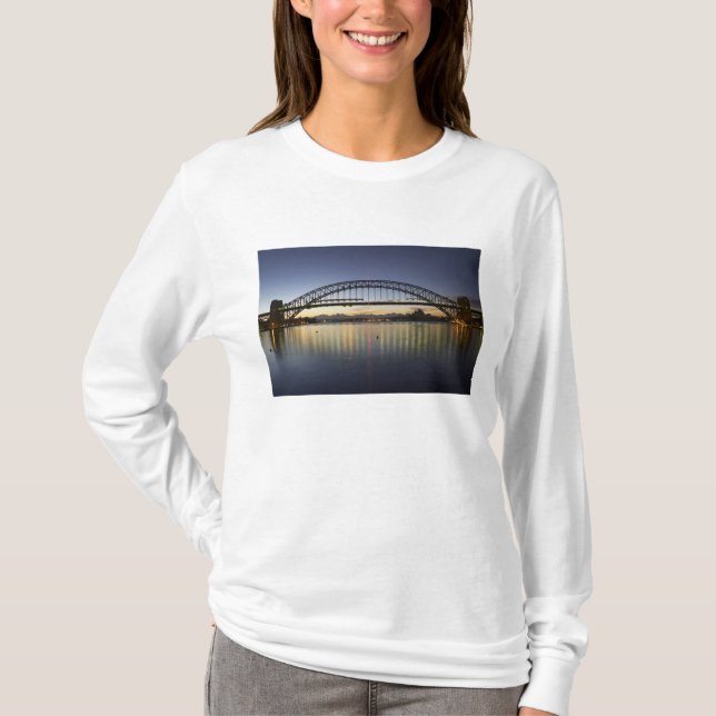 Sydney Harbour Bridge och Sydney Opera House vid Tröja (Framsida)