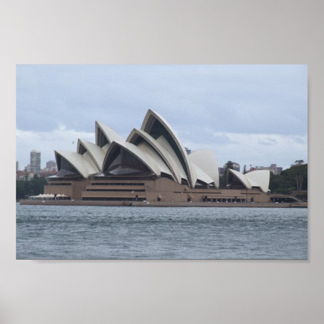 Sydney Opera House in Sunlight backed by Cloud Poster (Framsidan)
