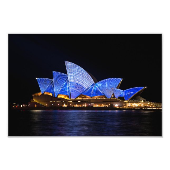 Sydney Opera House Lit Up in Blue at Night Fototryck (Framsidan)