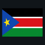 Sydsudan Flagga Poster<br><div class="desc">Sydsudanesisk flagga är en vågrät tricolor fimbriserad med vitt rand och på den lämnat sidan en triangel med en stjärna i mitten. Det använda färgen i flagga är blått, grönt, rött, gult, vitt, svart. Andelen sydsudanesiska flagga är 1:2. Sydsudans Flagga antogs 2011. Den första användan av den nuvarande utformningen av...</div>