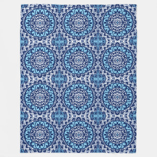 Sydvästlig solmandala batik, marinblå och vit fleecefilt