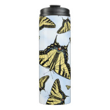 Sydvästra Gulten Swallowtail Butterfly Blå himmel