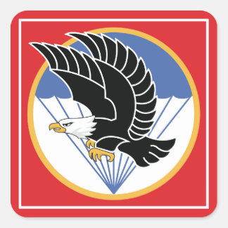 Sydvietnames flygburen örn fyrkantigt klistermärke