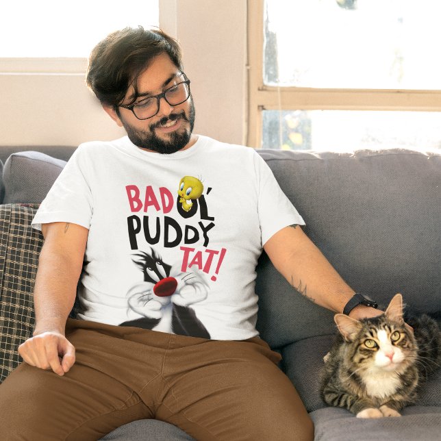 SYLVESTER™ & TWEETY™- Elak Ol'Puddy Tat T Shirt (Person wearing t-shirt)