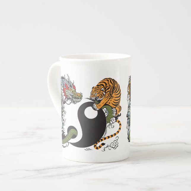 symbol för drake och tiger yin yang benporslin mugg (Framsida vänster)