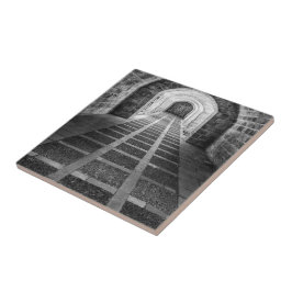 Symmetri i svartvitt kakelplatta