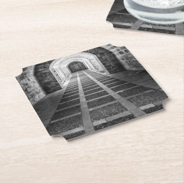 Symmetri i svartvitt underlägg papper (Vinklad)