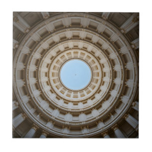 Symmetrical Mask-Öga View of a Grand Dome Kakelplatta