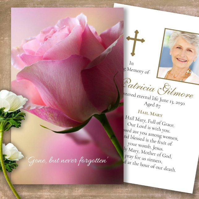 Sympatiskort för rosa ros Funeral Memorial Prayer Visitkort (Forever in our hearts, celebration of life, in loving memory of, prayer cards for bereavement)