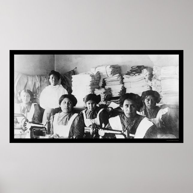 Syningsklass vid Bismarck Indian School 1922 Poster (Framsidan)