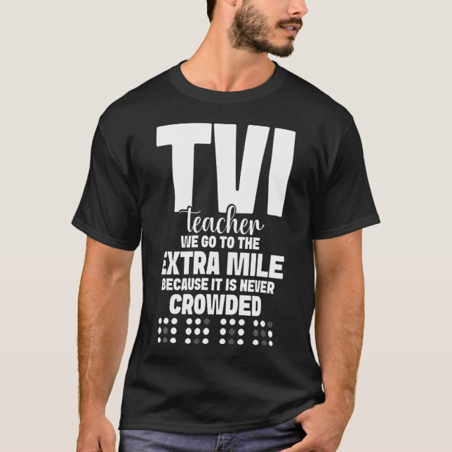 Synskadade Squad Extra Mile Synskadad T Shirt (Framsida)