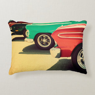 Synthesizer av tangentbord med vit musik prydnadskudde