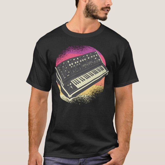 Synthesizer Electronic Music Band Music Instrument T Shirt (Framsida)