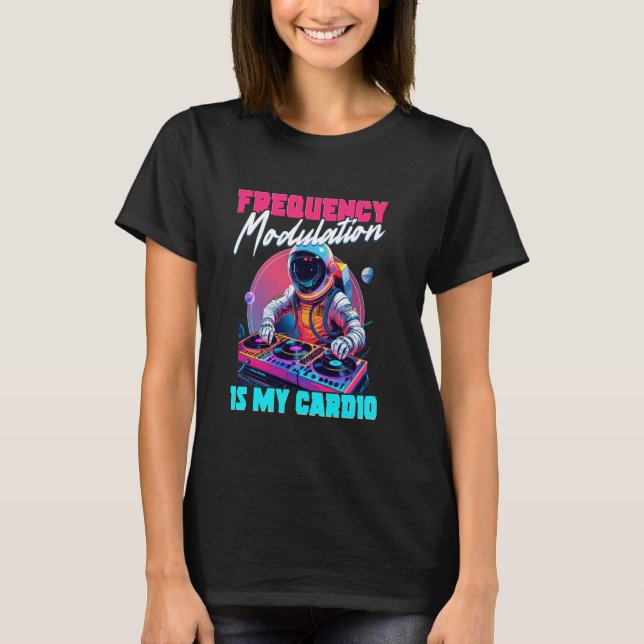 Synthesizer Frekvensmodulering Är Min Kardiologi T Shirt (Framsida)