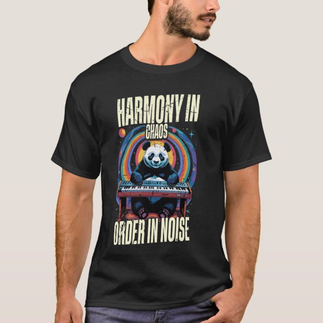 Synthmusiker Synth Harmoni I Kaos Ordning  T Shirt (Framsida)