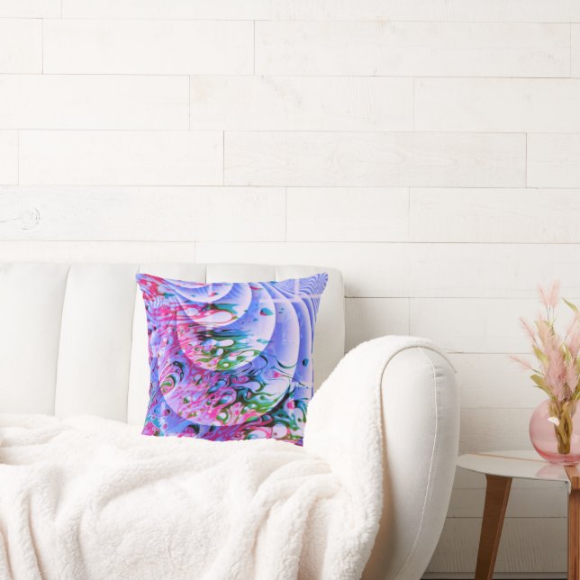 Syrengrafisk kudde med unik design (Soffa)