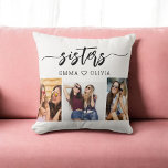 Syster 3 Fotokollage Keepsaké Gift Kudde<br><div class="desc">Firar systrätten med systrarna 3 Photo Collage Keepsaké Gift Dekorativ kudde. Den här personligens kudde har ett vackert arrangerat kollage av tre omhuldade foton, som fångar speciella stunder som delas mellan systrar. Den är gjord av högkvalitativa material och tillför en snyggt och känslosam beröring till vilket utrymme som helst, perfekt...</div>