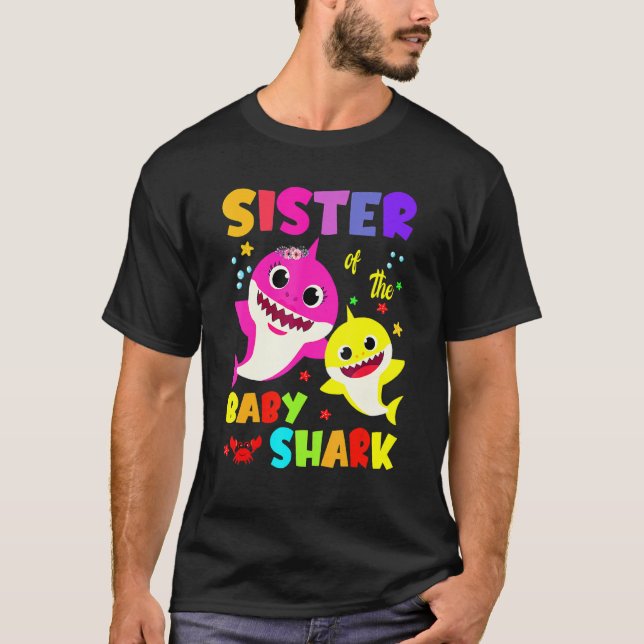 Syster på födelsedagshistoriens syster Shark-famil T Shirt (Framsida)