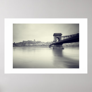 Szechenyi chain Bridge och Royal Palace Poster