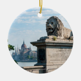 Szechenyi kedjebro och parlamentet i Budapest Julgransprydnad Keramik